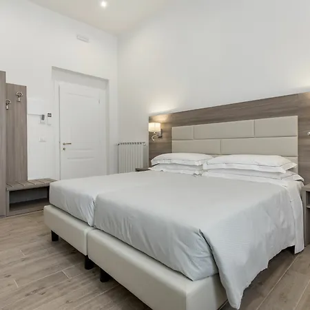 Apollo Affittacamere 3*