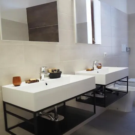 Guest house Apollo 4*
